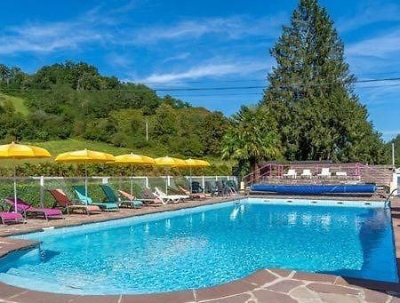 Oh! Campings - Camping Paradis A L'Ombre Des Tilleuls Peyrouse Exterior photo