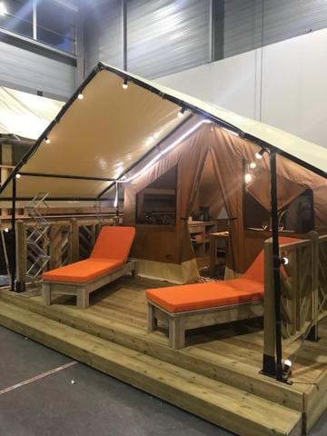 Oh! Campings - Camping Paradis A L'Ombre Des Tilleuls Peyrouse Exterior photo